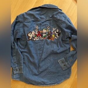 Men’s Looney Tunes Denim Button Up